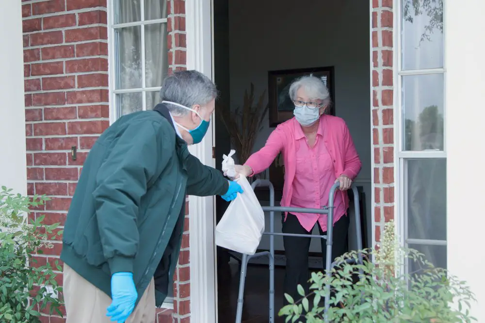 4 Ways Seniors Over 60 Can Get Food Assistance
