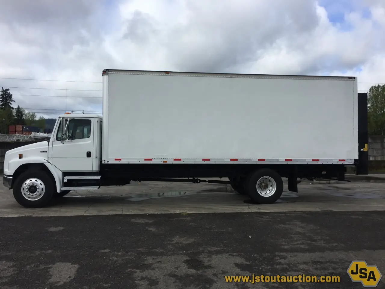 For Sale: 2000 Freightliner FL70 Box Truck