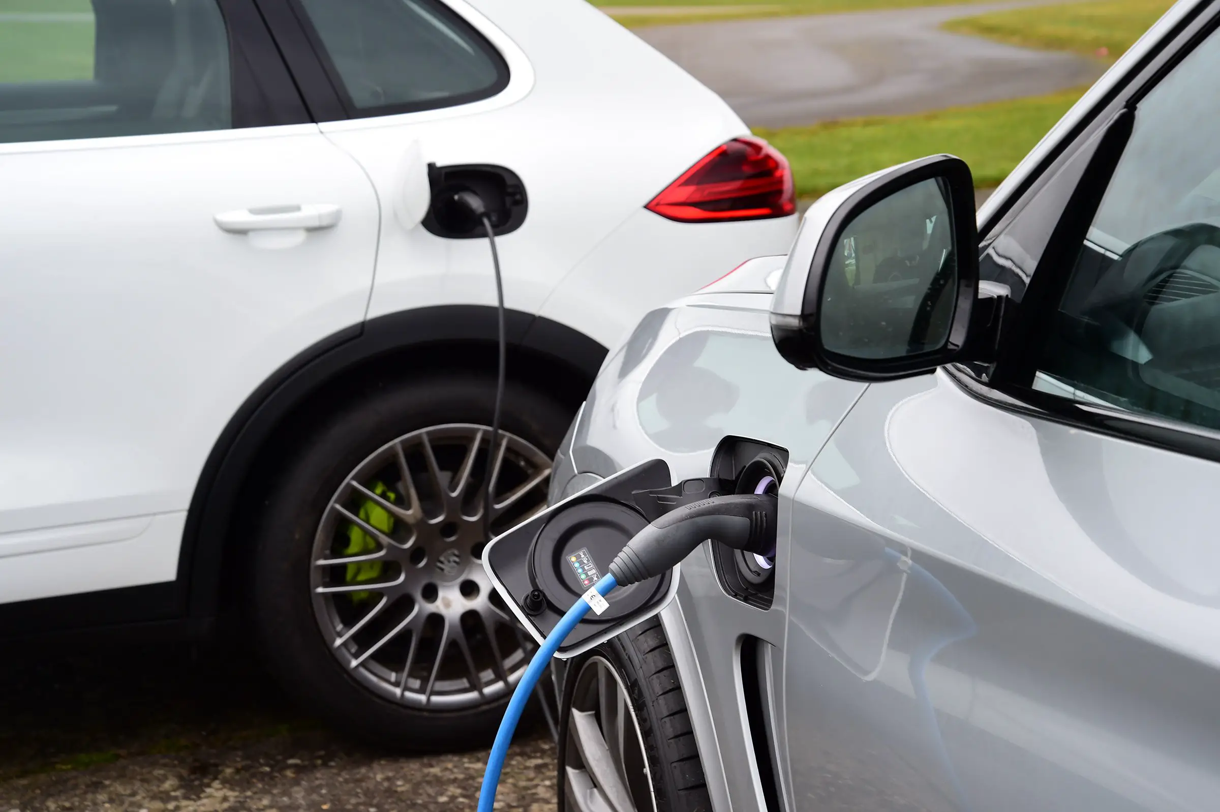 Government electric car grant will come to an end, transport secretary ...