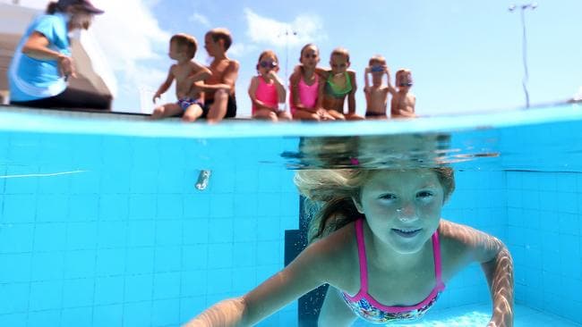 Swimming Australia: Government backs school lessons