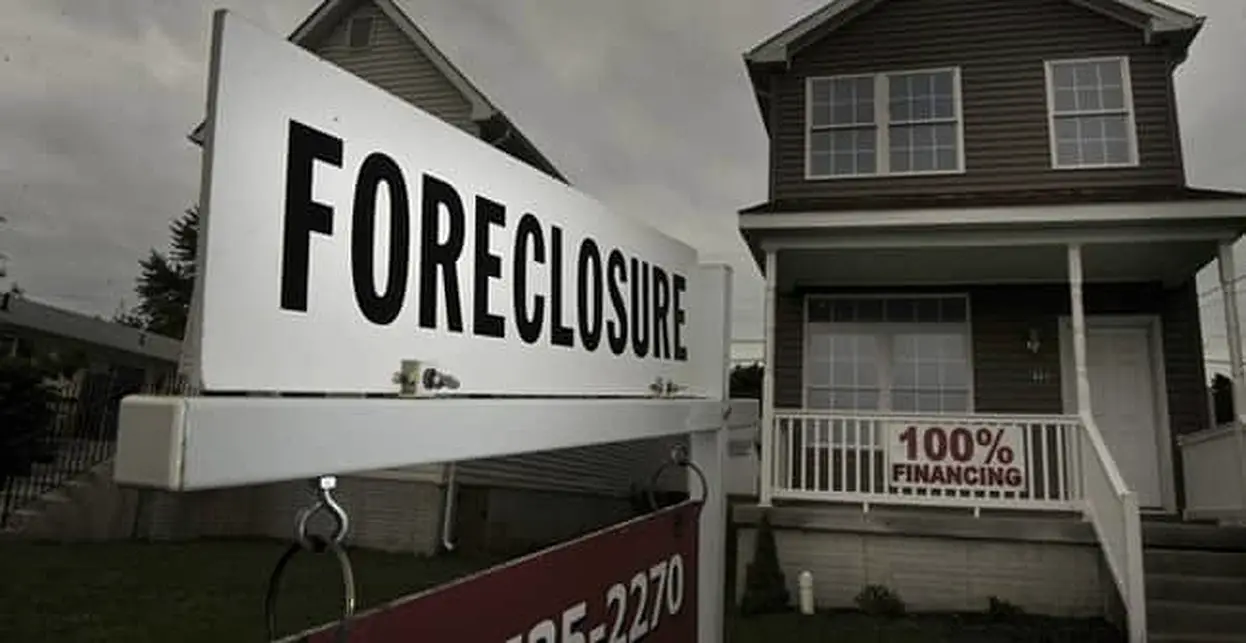 Why a Foreclosure Will Destroy Your Credit